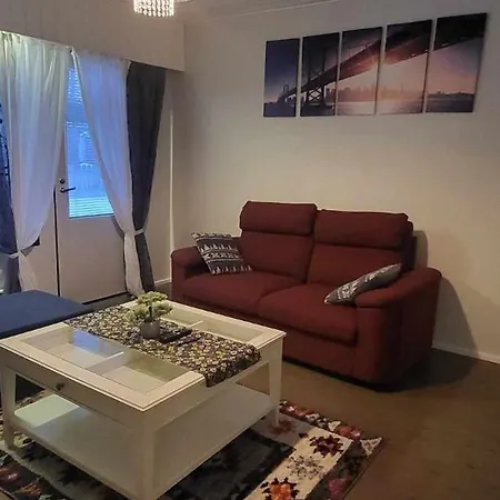 Apartment 3 Bedrooms, Sauna&kitchen House