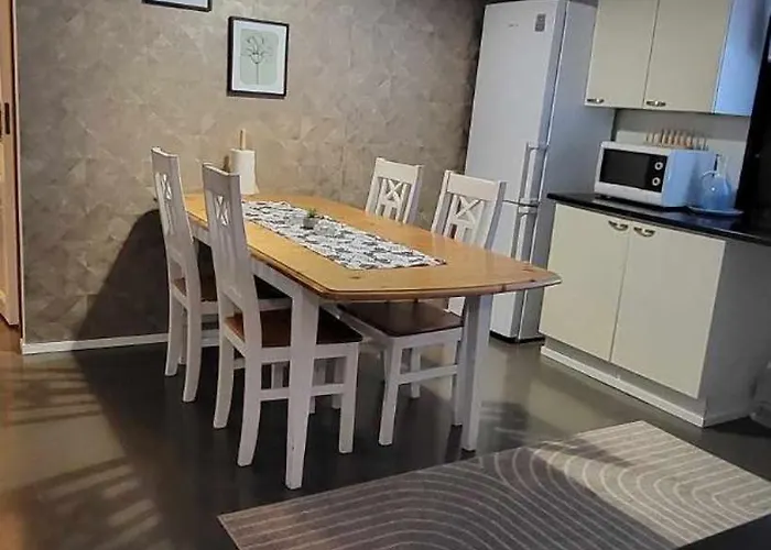 3 Bedrooms, Sauna And Kitchen House Apartament