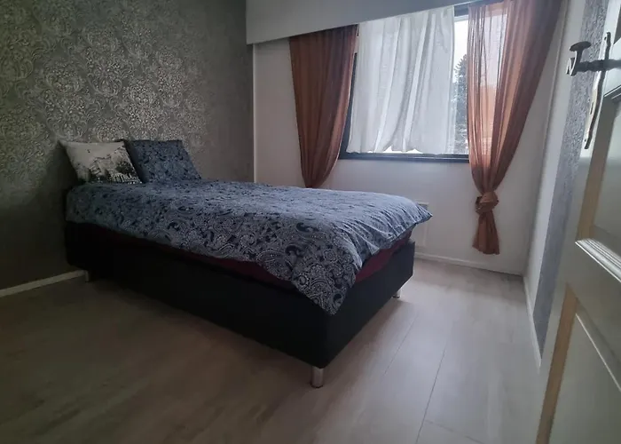 3 Bedrooms, Sauna And Kitchen House Apartament Pori