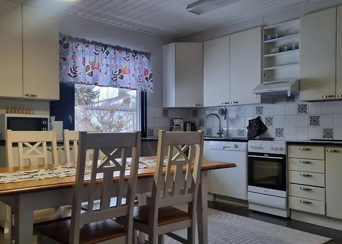 Apartament 3 Bedrooms, Sauna And Kitchen House