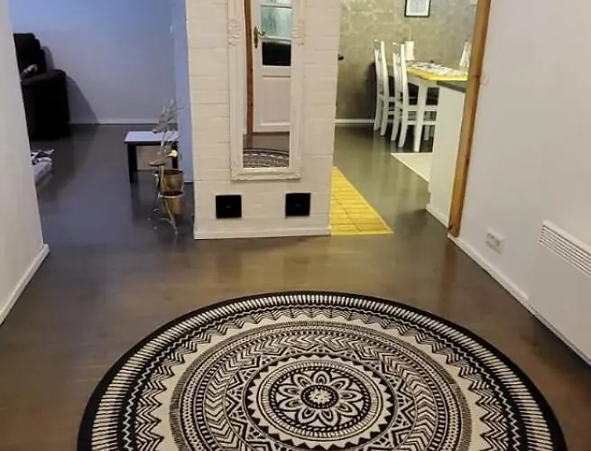 3 Bedrooms, Sauna And Kitchen House Apartament