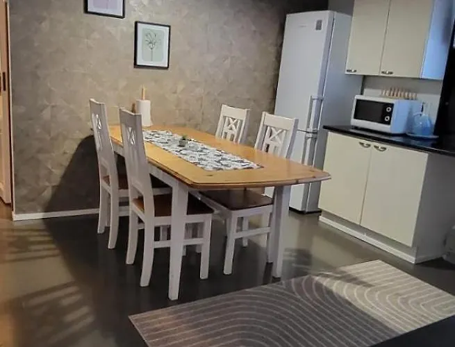 Apartament 3 Bedrooms, Sauna And Kitchen House *